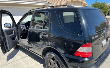 Mercedes-benz-clk320-1996-black-2