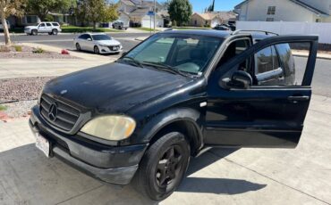 Mercedes-benz-clk320-1996-black