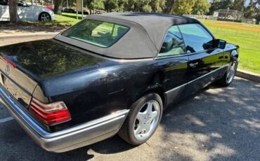 Mercedes-benz-e-320-1994-black-11