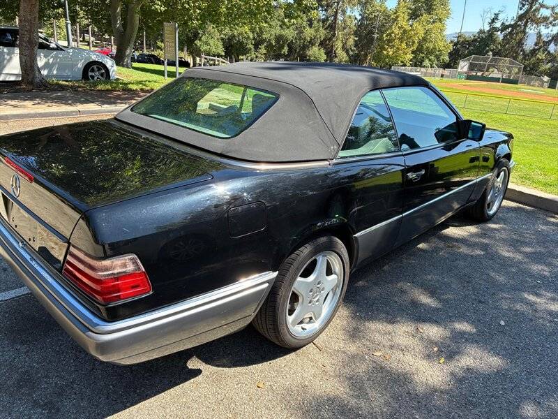 Mercedes-benz-e-320-1994-black-11