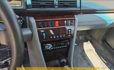 Mercedes-benz-e-320-1994-black-15