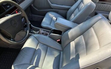 Mercedes-benz-e-320-1994-black-17