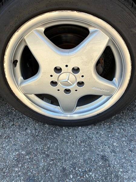 Mercedes-benz-e-320-1994-black-3