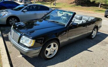 Mercedes-benz-e-320-1994-black-4