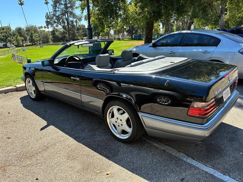 Mercedes-benz-e-320-1994-black-6
