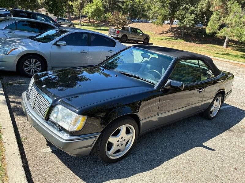 Mercedes-benz-e-320-1994-black-8