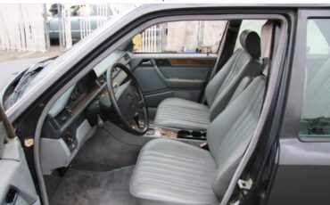 Mercedes-benz-e-class-1991-grey-12