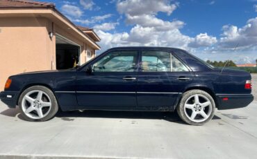 Mercedes-benz-e-class-1995-blue-1