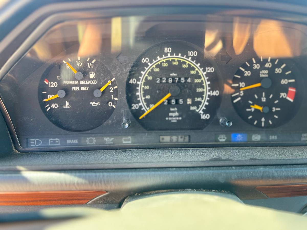 Mercedes-benz-e-class-1995-blue-16