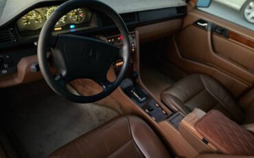Mercedes-benz-e-class-1995-blue-3