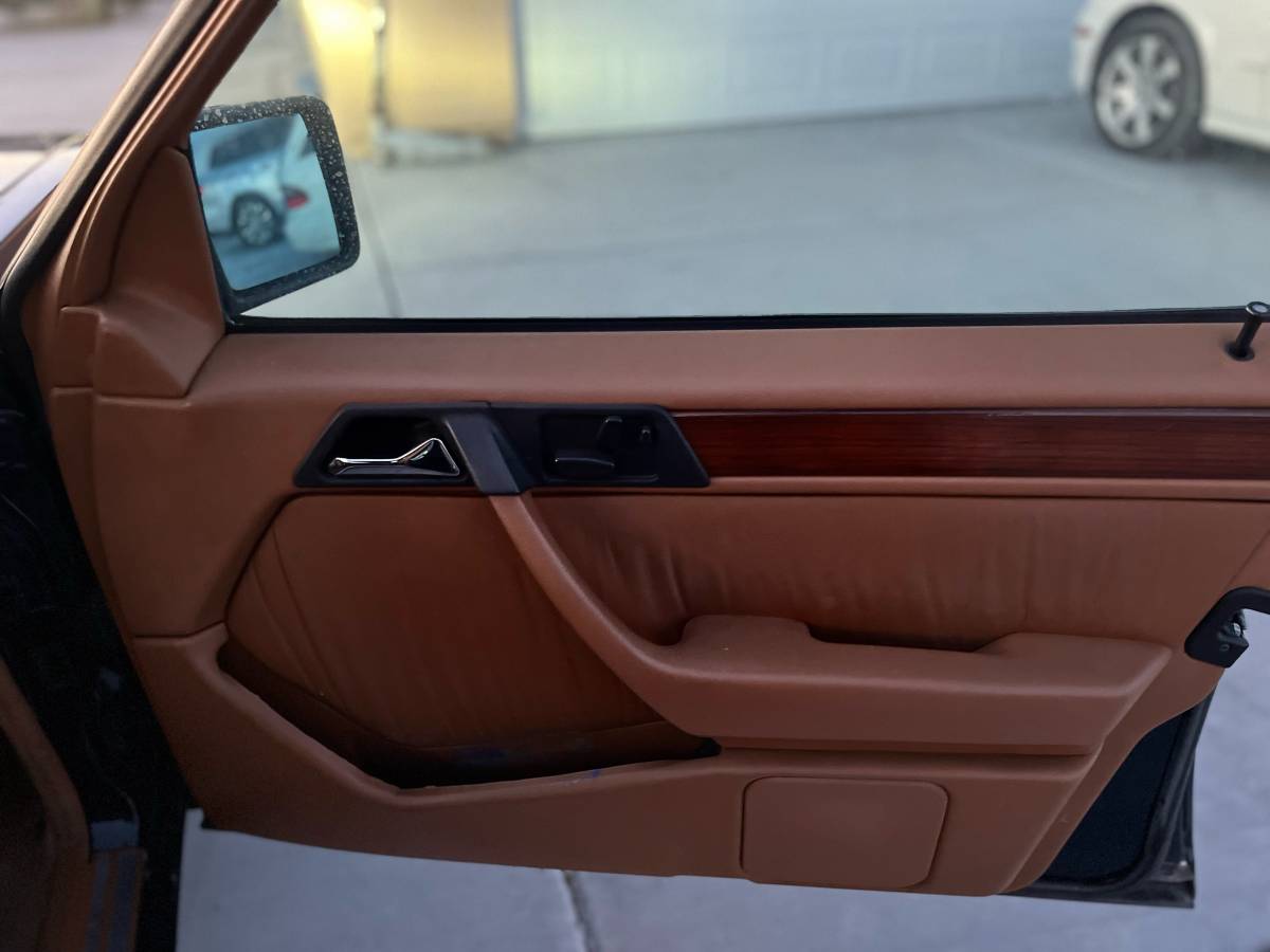 Mercedes-benz-e-class-1995-blue-6