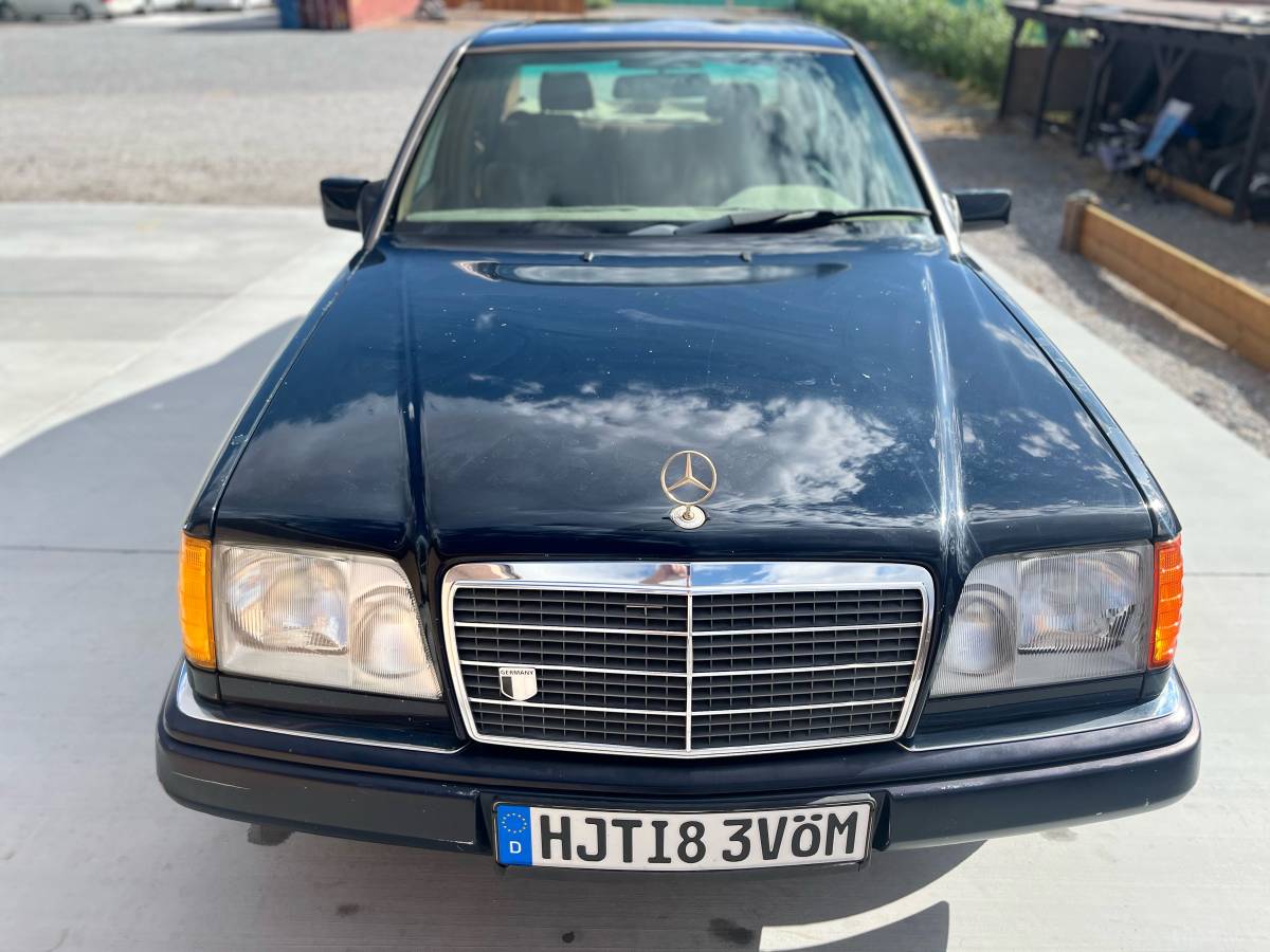 Mercedes-benz-e-class-1995-blue-7