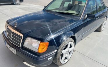 Mercedes-benz-e-class-1995-blue-8