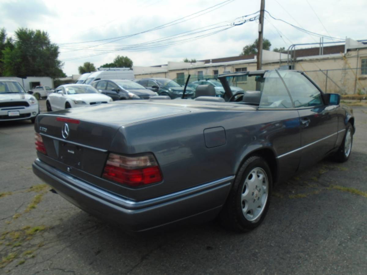 Mercedes-benz-e-class-1995-grey-17