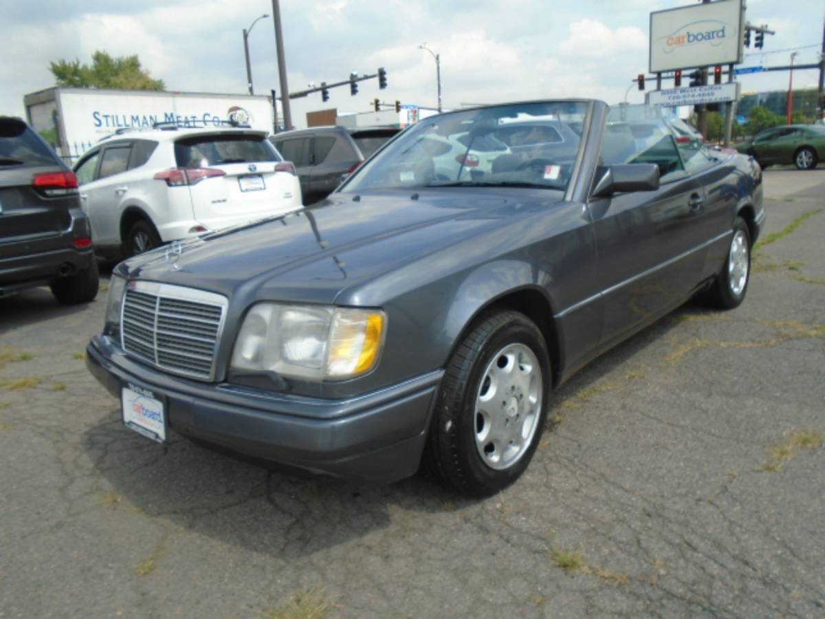 Mercedes-benz-e-class-1995-grey