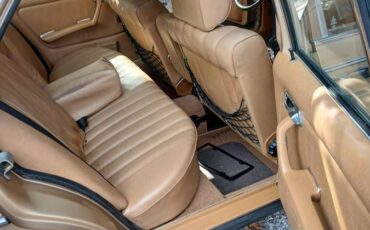 Mercedes-benz-e280-1980-custom-17