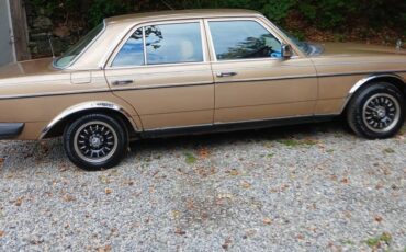Mercedes-benz-e280-1980-custom