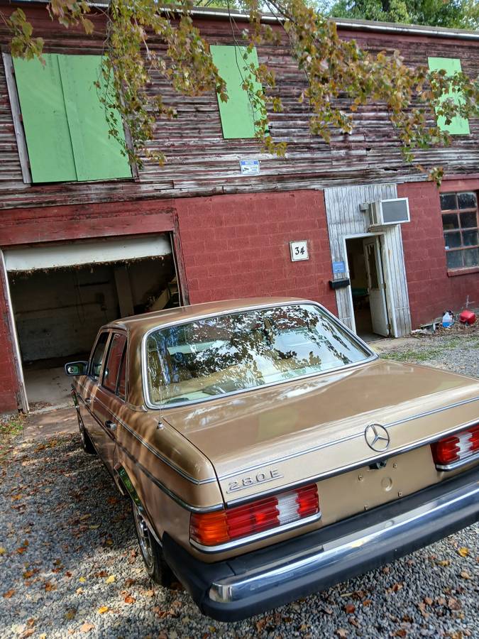 Mercedes-benz-e280-1980-custom-4