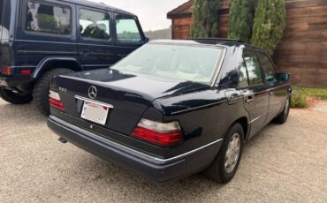 Mercedes-benz-e300-diesel-1995-blue-19
