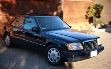 Mercedes-benz-e300-diesel-1995-blue