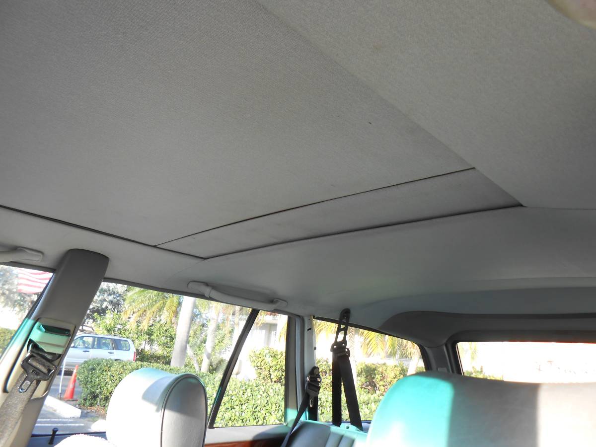 Mercedes-benz-e320-1994-white-15
