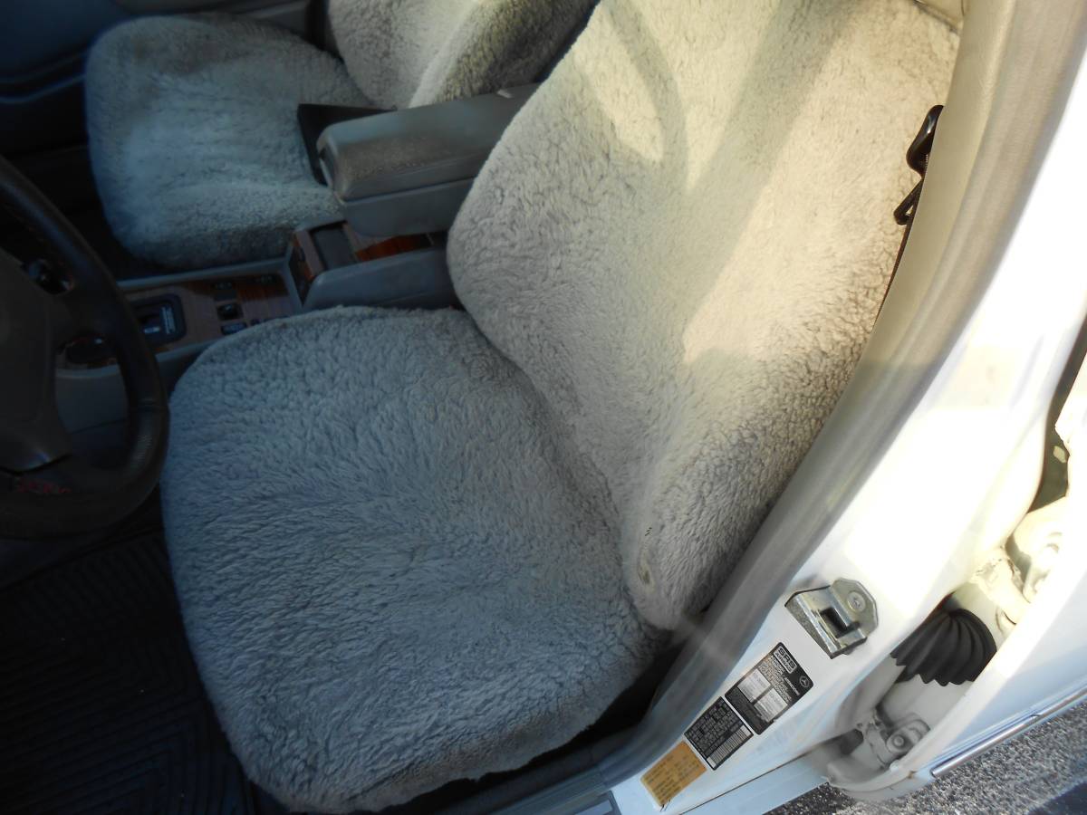 Mercedes-benz-e320-1994-white-16