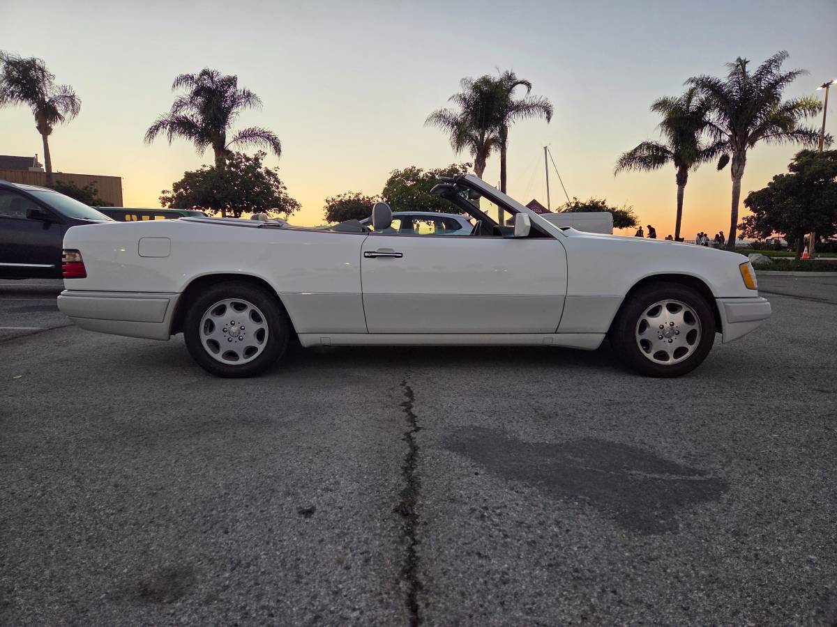 Mercedes-benz-e320-1995-1