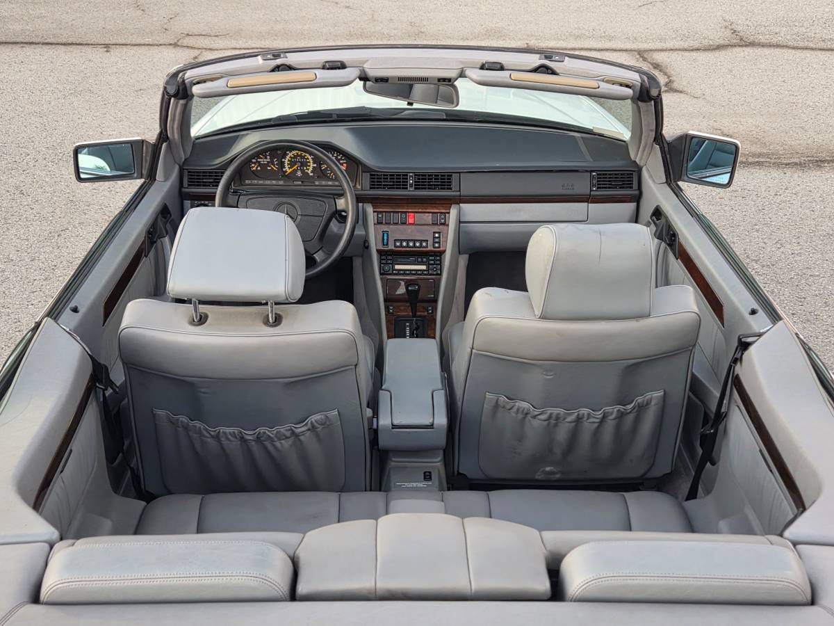 Mercedes-benz-e320-1995-10