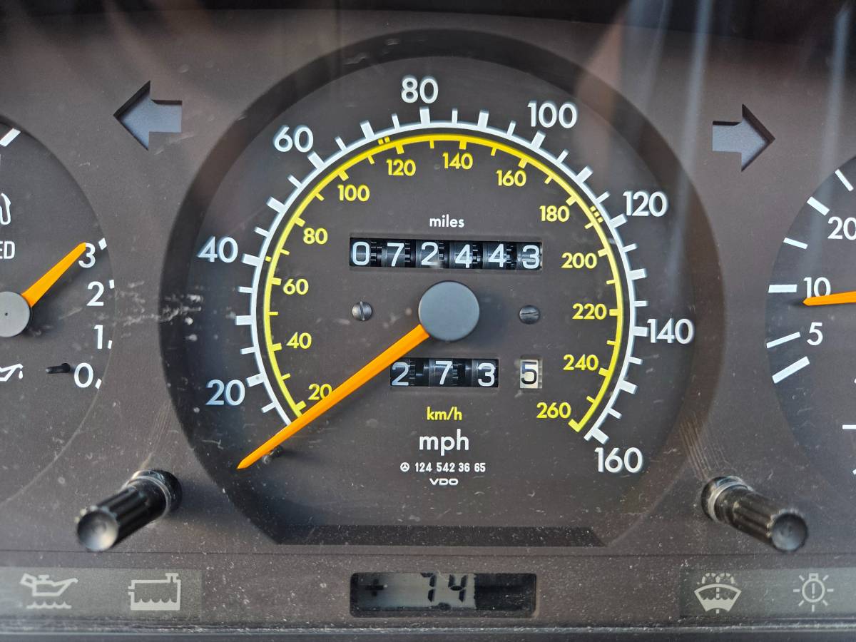 Mercedes-benz-e320-1995-15