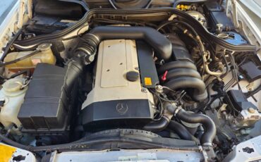 Mercedes-benz-e320-1995-16