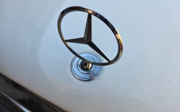 Mercedes-benz-e320-1995-17