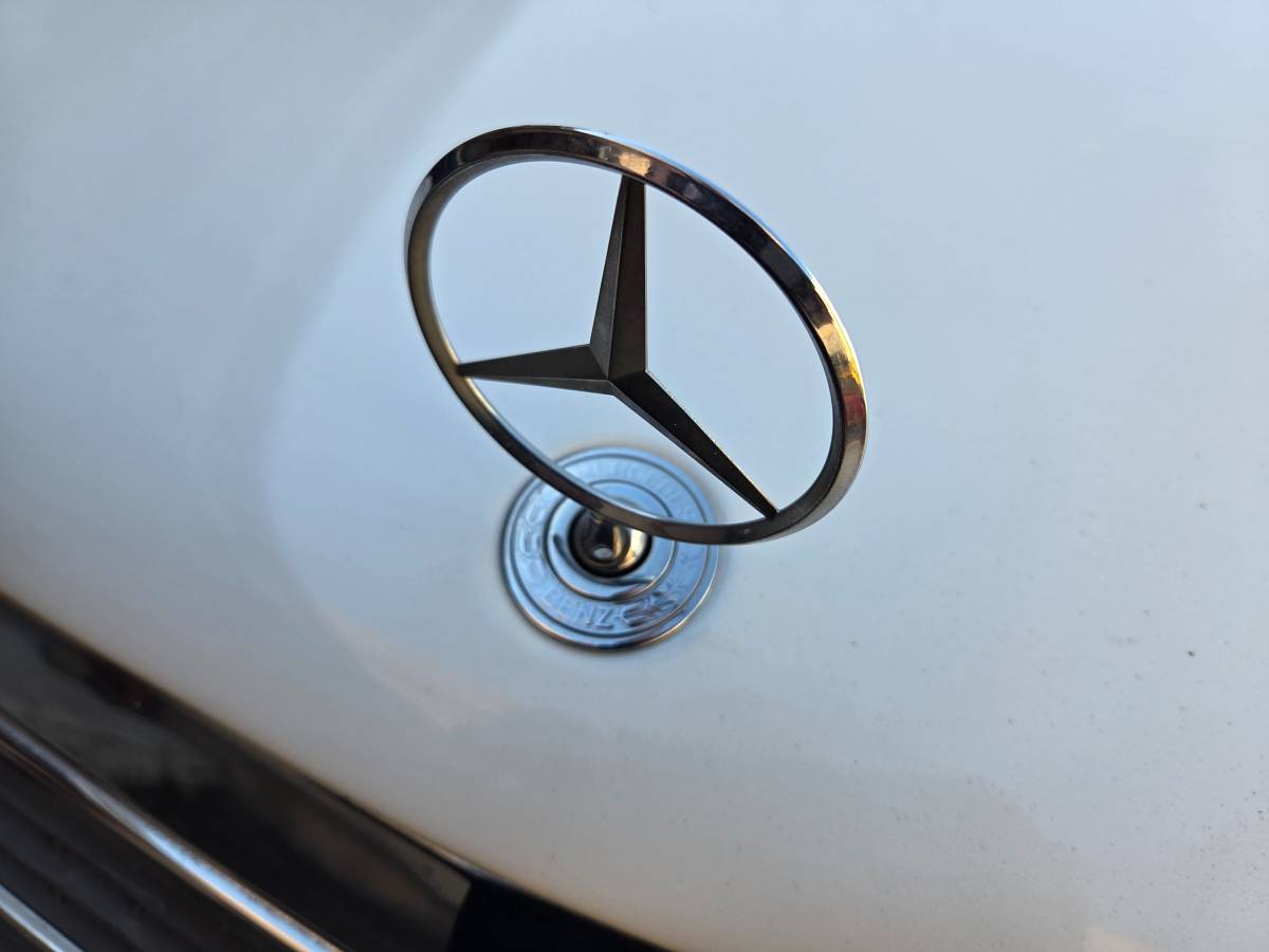 Mercedes-benz-e320-1995-17
