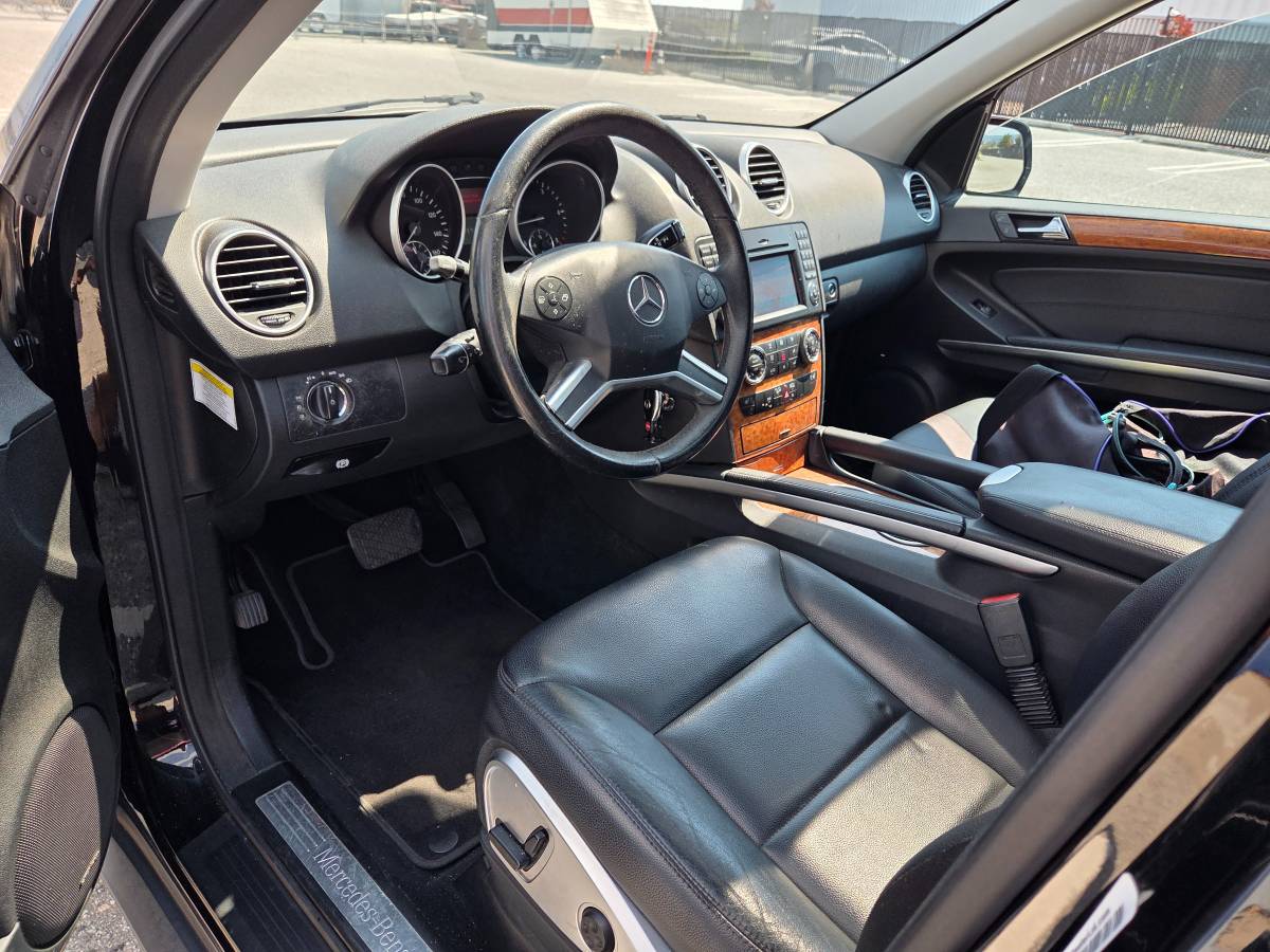 Mercedes-benz-e320-1995-20
