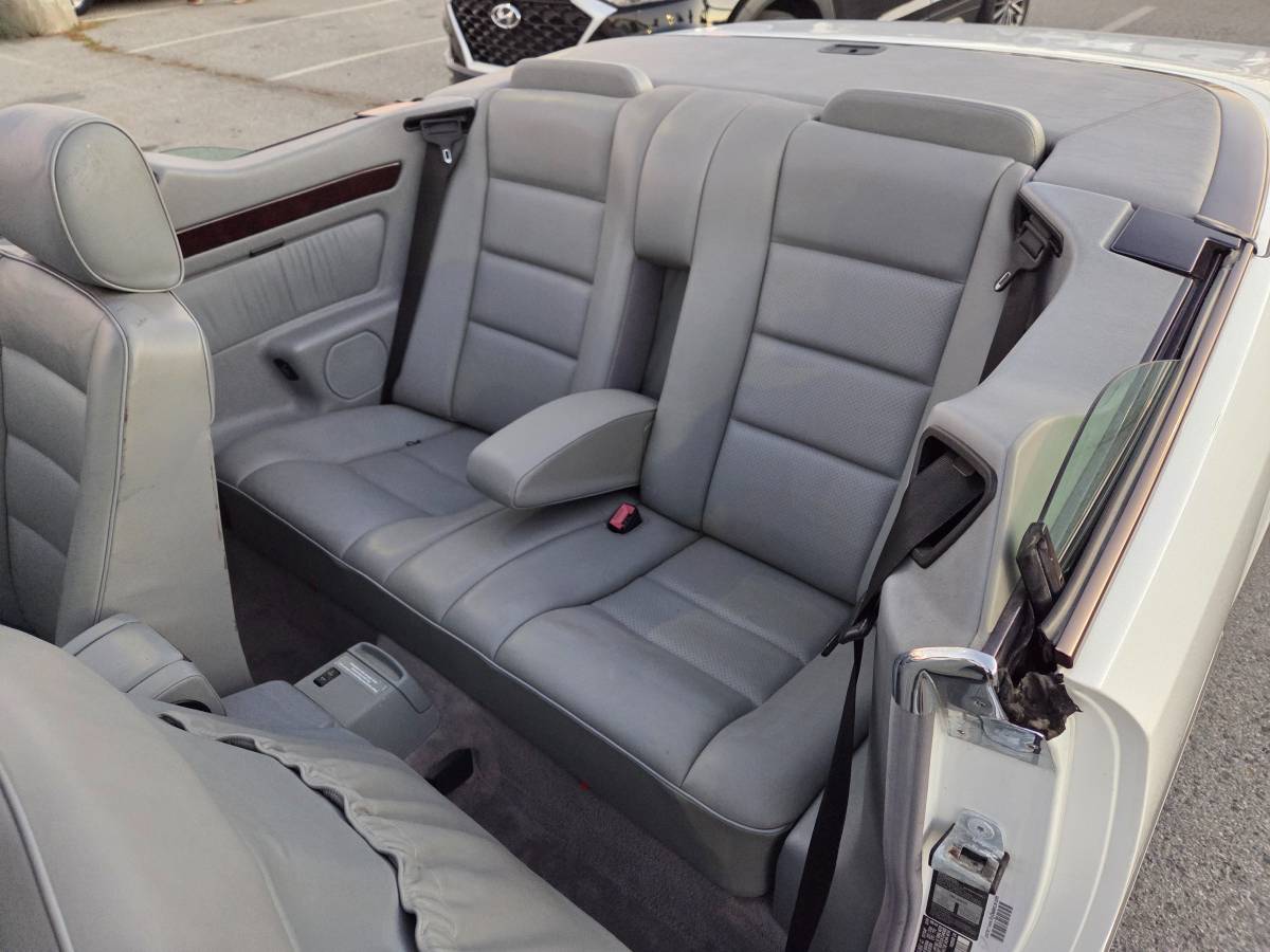 Mercedes-benz-e320-1995-21