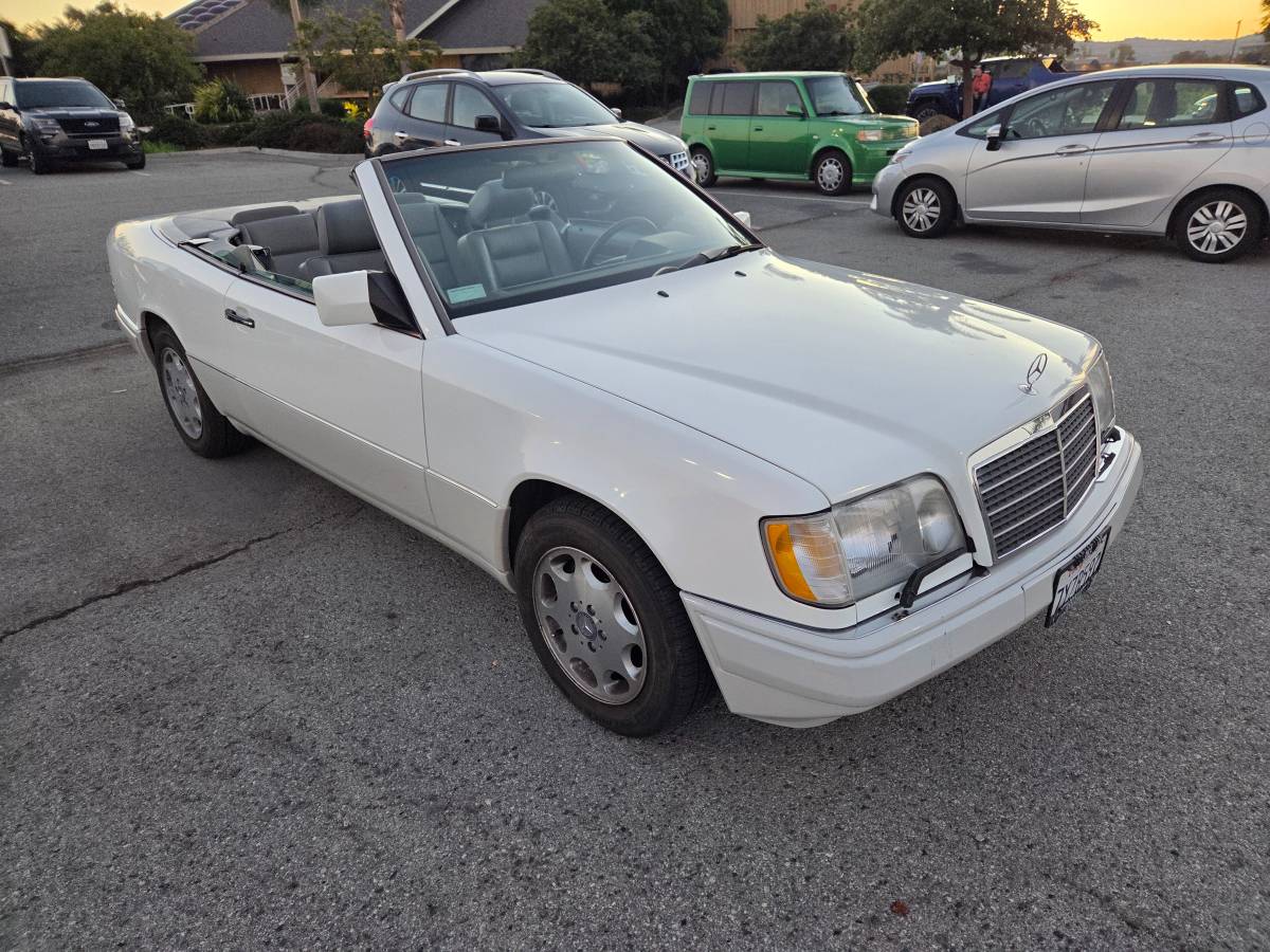 Mercedes-benz-e320-1995-8
