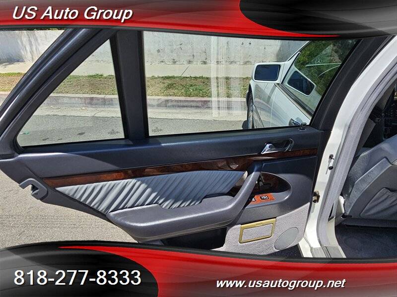 Mercedes-benz-s-500-1995-white-13