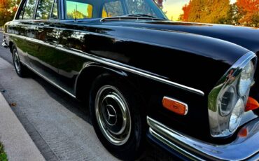 Mercedes-benz-s-class-1970-black-1