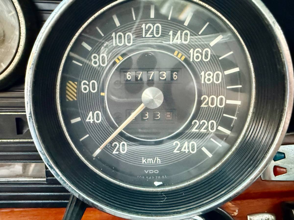 Mercedes-benz-s-class-1970-black-16