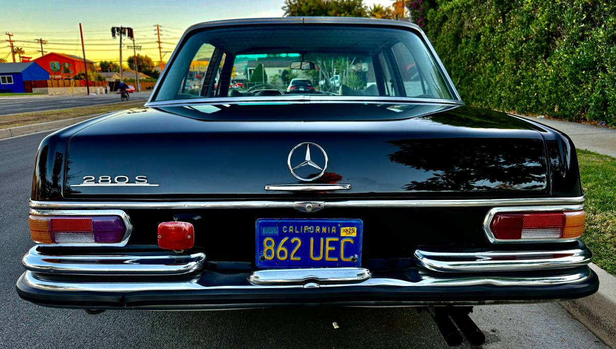 Mercedes-benz-s-class-1970-black-4