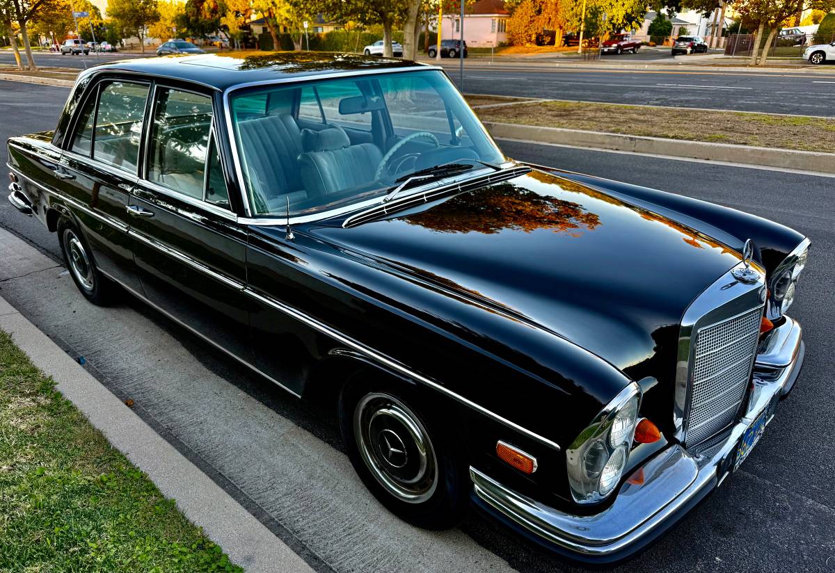 Mercedes-benz-s-class-1970-black-8