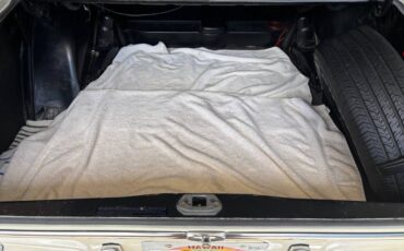 Mercedes-benz-s-class-1973-white-11