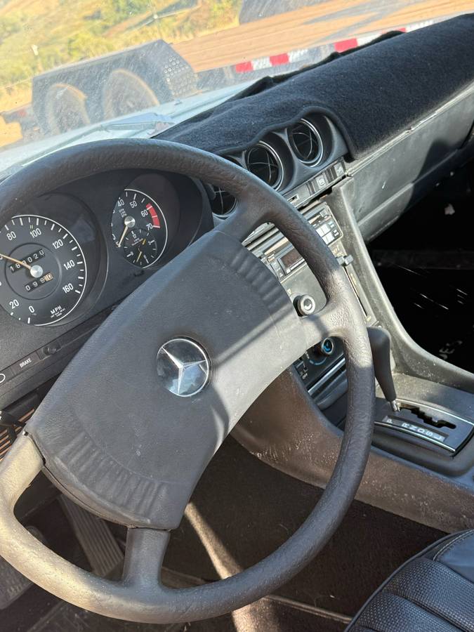 Mercedes-benz-s-class-1976-white-5