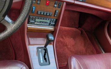 Mercedes-benz-s-class-1988-white-1