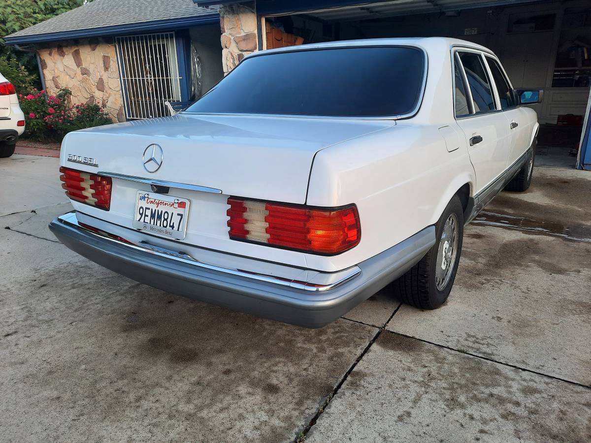 Mercedes-benz-s-class-1988-white-2
