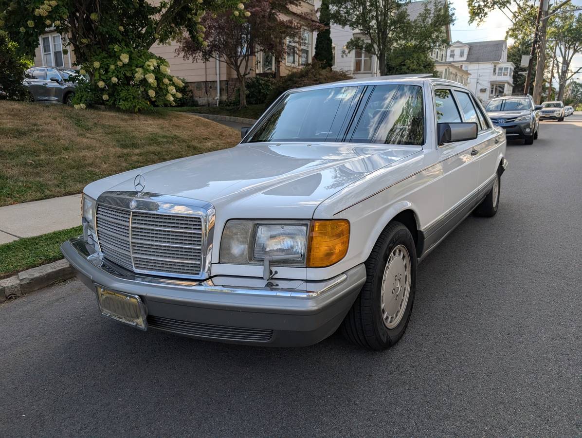 Mercedes-benz-s-class-1988-white-21