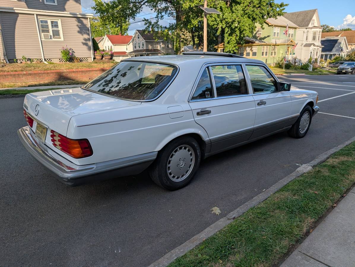 Mercedes-benz-s-class-1988-white-23