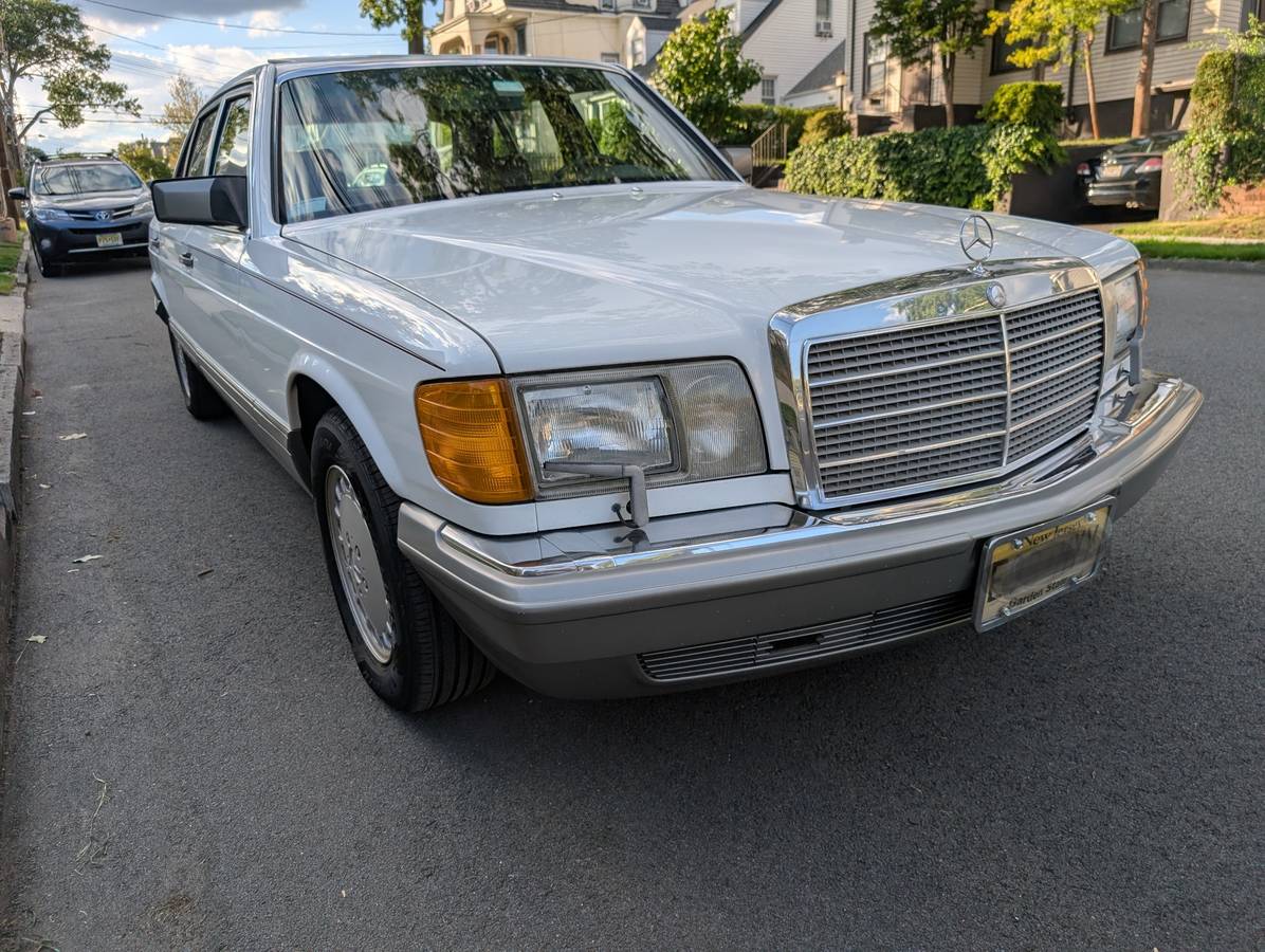Mercedes-benz-s-class-1988-white-27