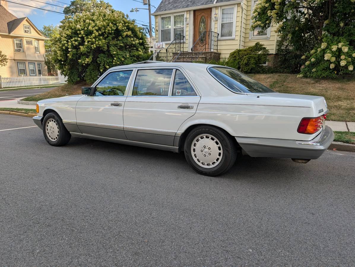 Mercedes-benz-s-class-1988-white-29