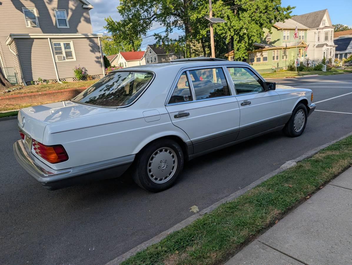 Mercedes-benz-s-class-1988-white-31
