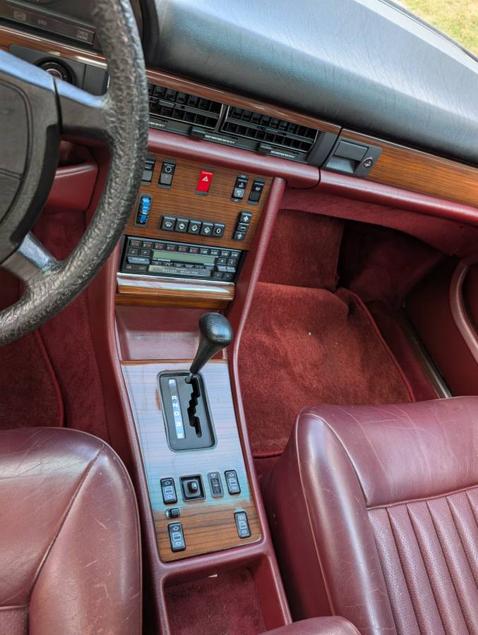 Mercedes-benz-s-class-1988-white-34